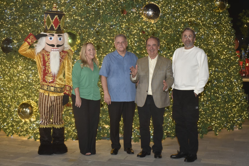 Monserrat Menéndez, el maestro José Andrés Vidal Hernández, Fernando García y Guillermo Cordero.