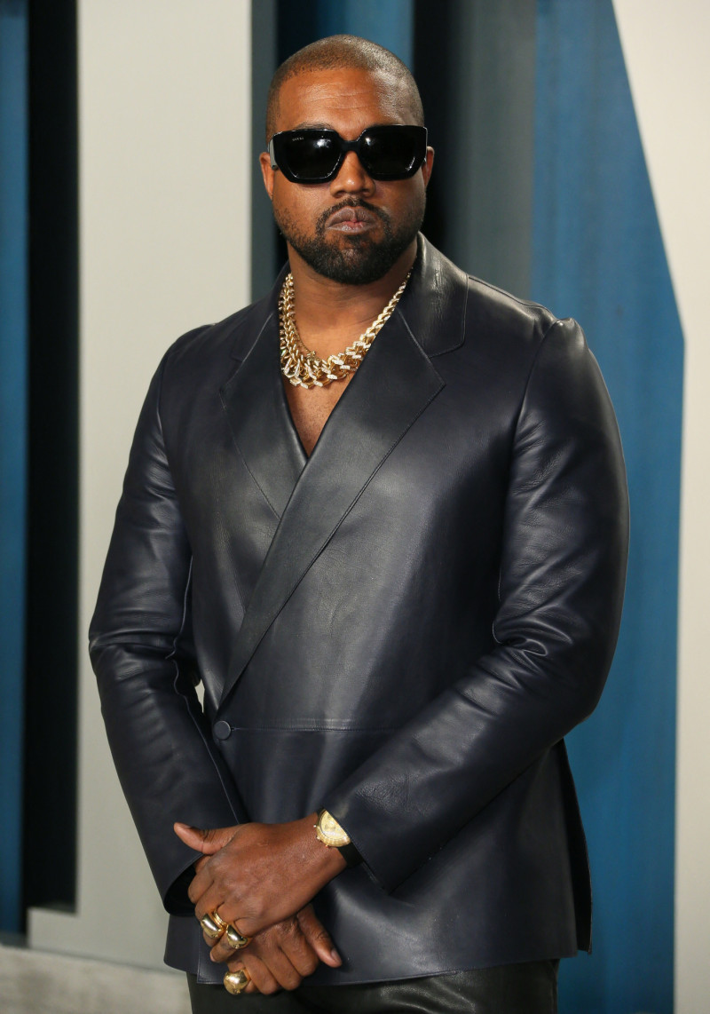 Kanye West en la Fiesta de los Oscar de Vanity Fair 2020.