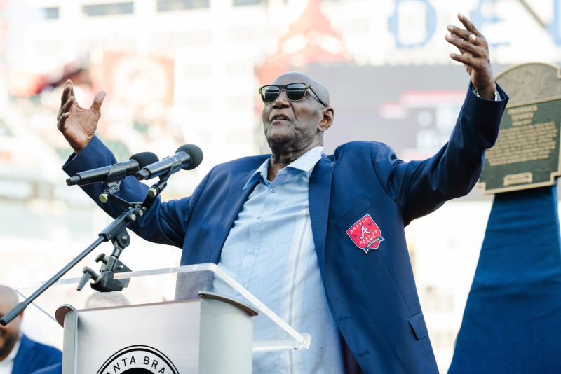 Rico Carty al momento de ser exaltado al Salón de la Fama de los Bravos de Atlanta.