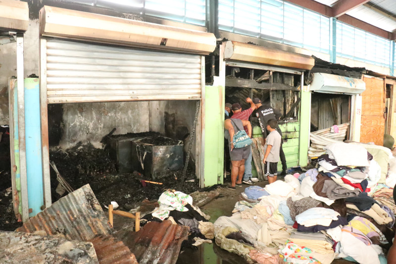 Incendio registrado en segundo nivel del mercado fronterizo en Dajabón