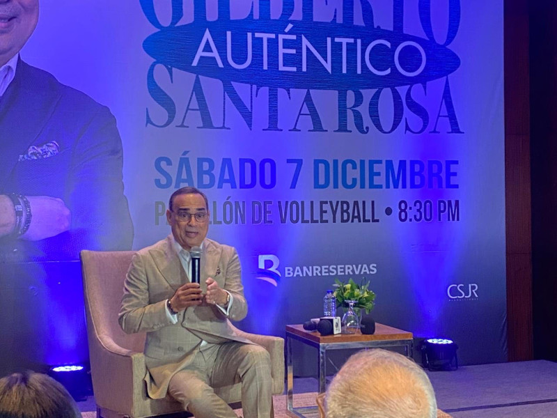 Gilberto Santa Rosa en la rueda de prensa de su concierto "Autentico tour"