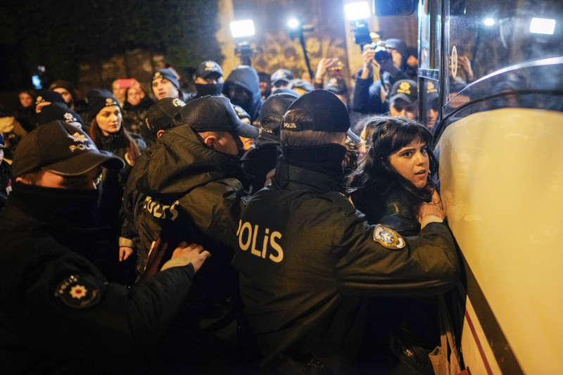 La protesta contra la violencia contra las mujeres en Estambul, Turquía, el 25 de noviembre del 2024.