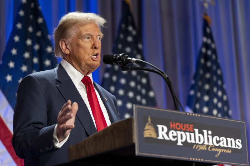 El presidente electo, Donald Trump, habla en una reunión de la conferencia del Partido Republicano en la Cámara de Representantes, el 13 de noviembre de 2024, en Washington.