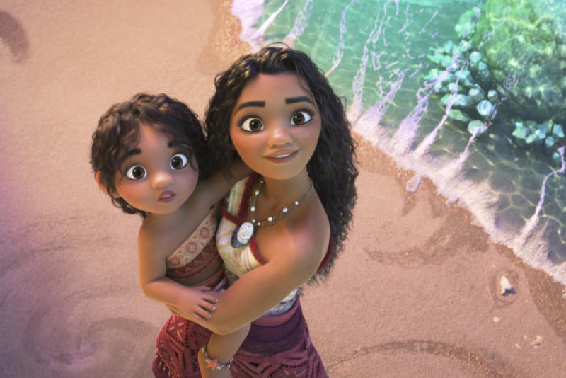 Esta imagen difundida por Disney muestra a los personajes Moana y Simea en una escena de "Moana 2".