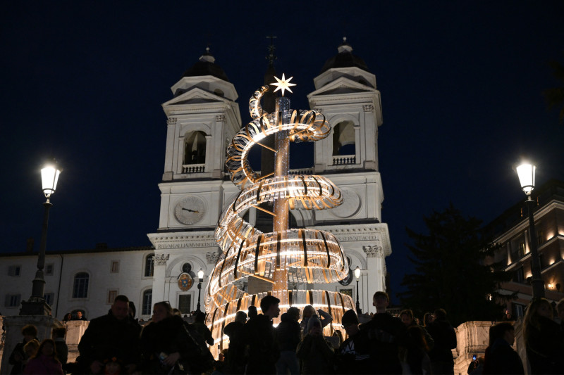 árbol de Navidad colocado en la Plaza de España