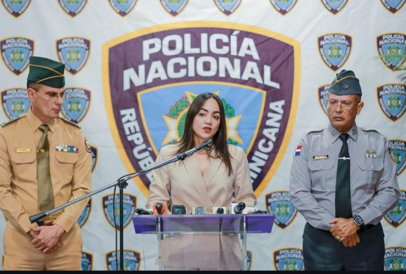 Ministra de Interior y Policía, Faride Raful en una rueda de prensa/Externa