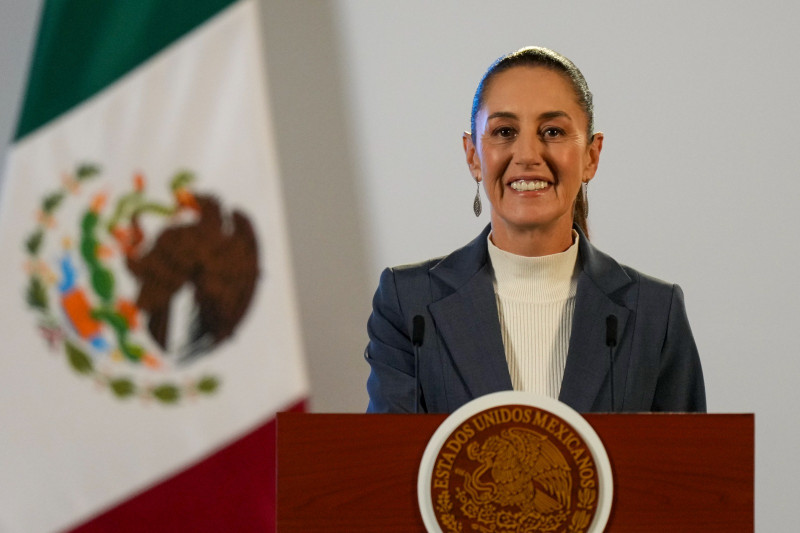 La presidenta mexicana, Claudia Sheinbaum, en conferencia de prensa en el Palacio Nacional en Ciudad de México, el 2 de octubre de 2024, la mañana después de su toma de protesta.