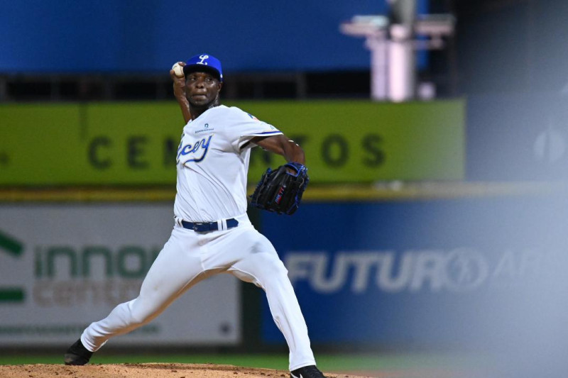 Radhamés Liz volvió a tener otra gran apertura para los Tigres del Licey.