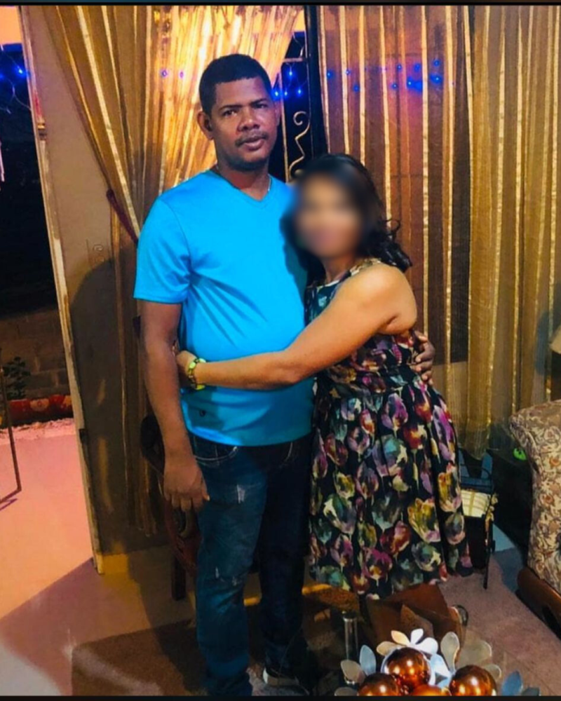 Denny García, dueño de colmado en Ensanche Quisqueya