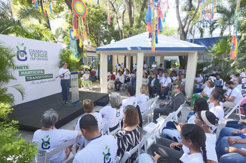 Al lanzamiento del programa asistieron colaboradores, profesores y estudiantes de los seis recintos del Isfodosu ubicados en Santo Domingo, Santiago, San Pedro de Macorís y San Juan.