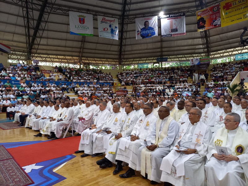 Obispo Carlos Tomás Morel asume diócesis de La Vega