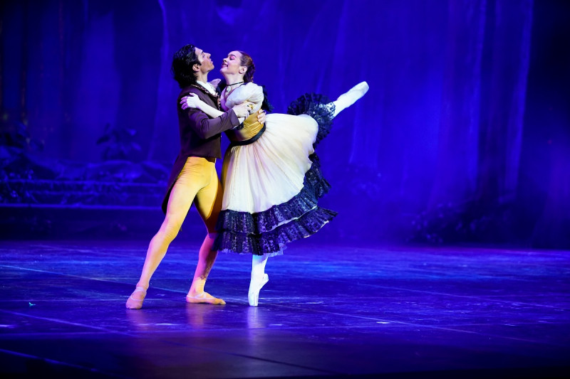 "Sueño de una noche de verano", ballet inspirado en la obra del 1959, se presentó en el Teatro Nacional Eduardo Brito.