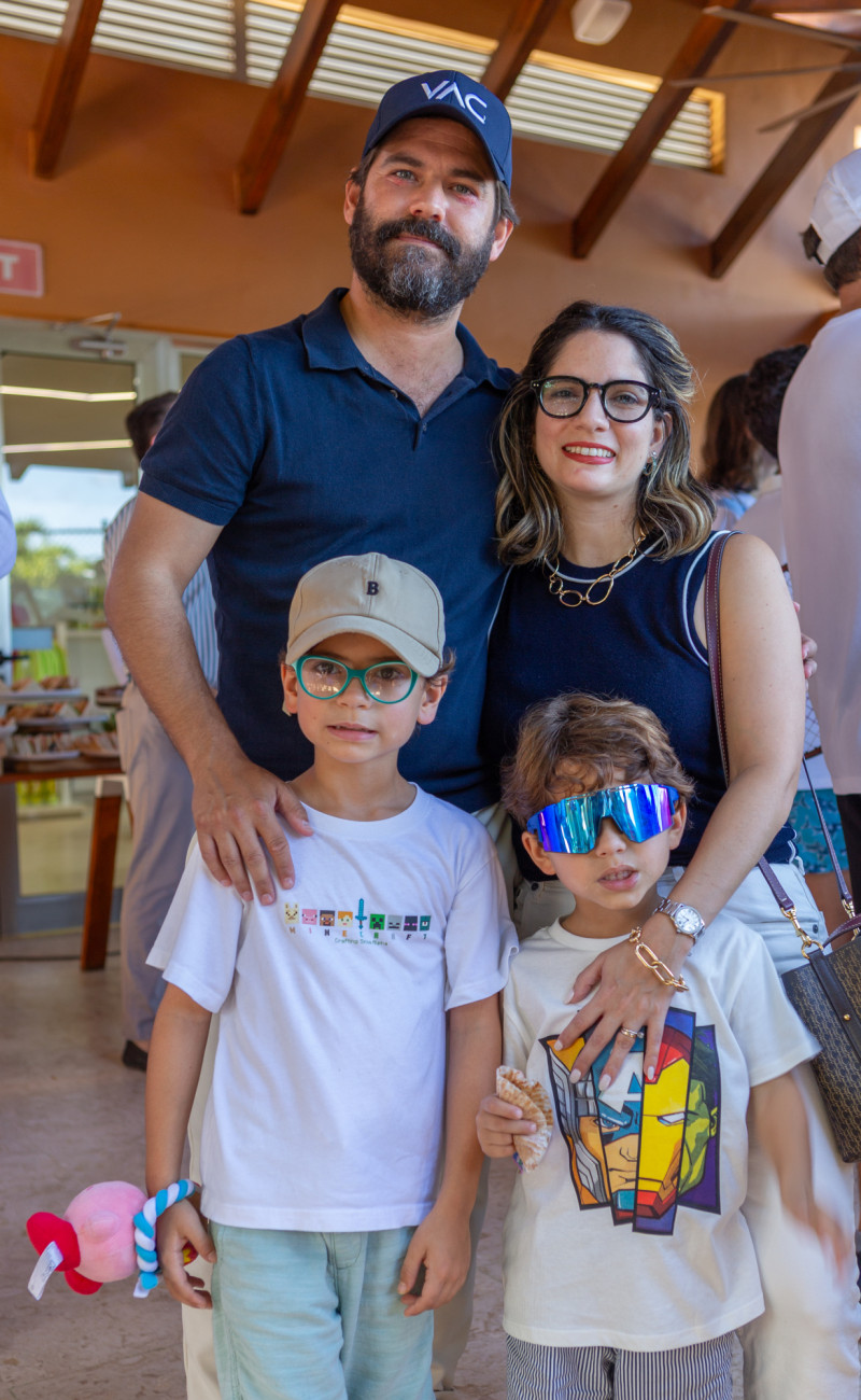 Javier Batista, Milo Batista, Javier Nicolás Batista y Nicole Rizik.