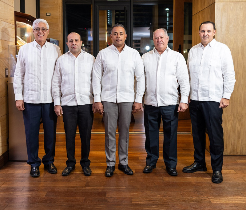 Silvestre Aybar, Gustavo Domingo, Aramis Mella, Donald Sosa y Darío Muñoz.