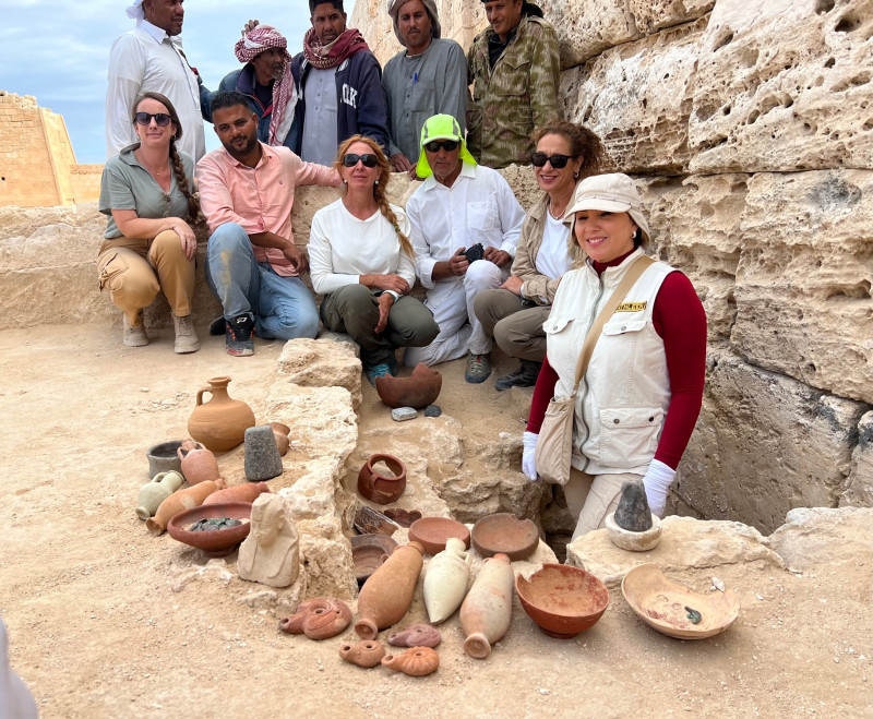 Equipo de investigadores arqueológicos dirigido por la doctora Kathleen Martínez.