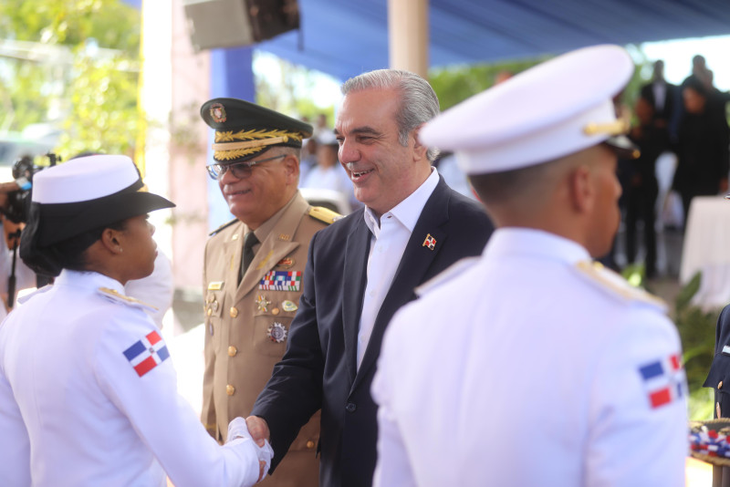 Abinader en la graduación de cadetes