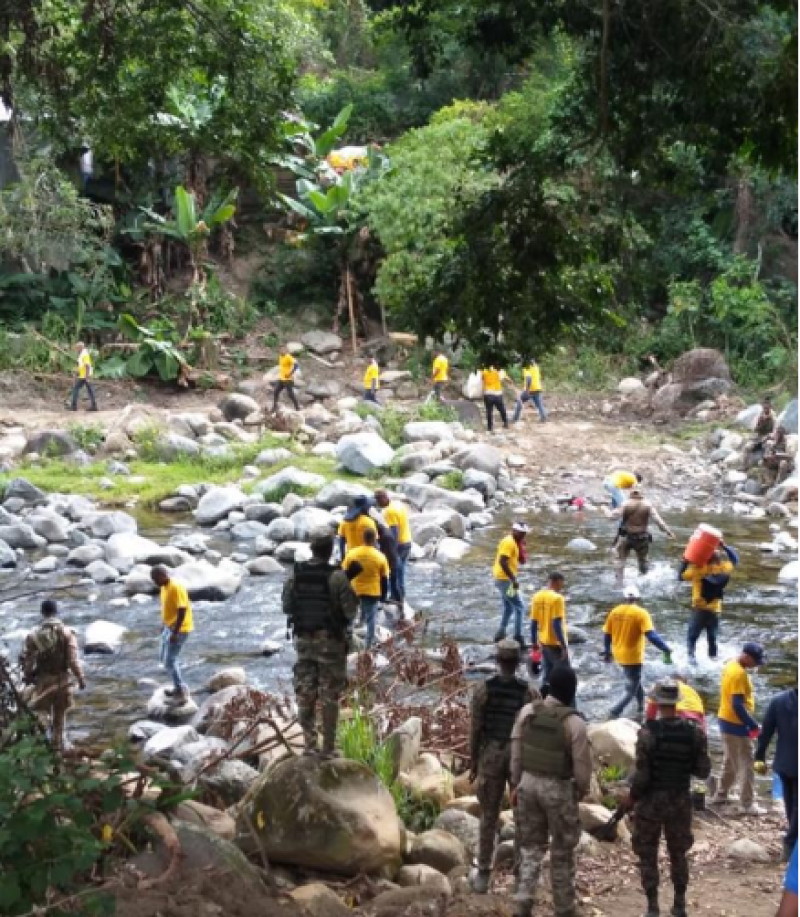 Privados de libertad plantan alrededor de 16 mil árboles en cuenca del río Nizao