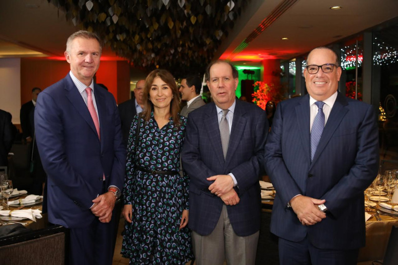 Mario García, Liza Bonetti Vicici, Felipe Vicini y José Rafael Yunen.