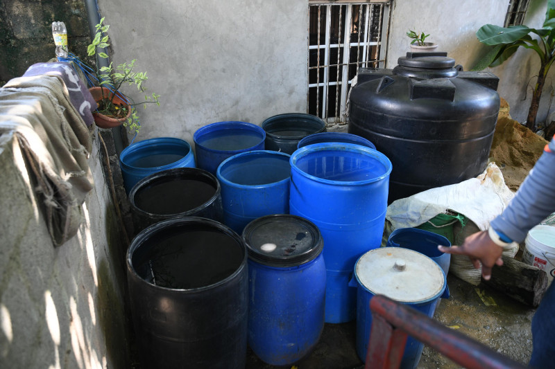 La falta de agua afecta a los moradores de Los Gringos, en el municipio de Haina.