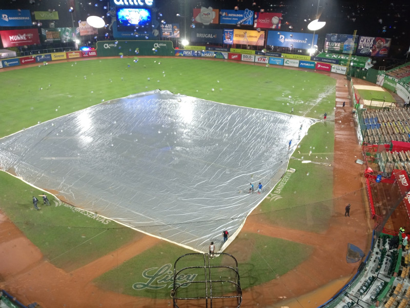 Una panorámica del terreno del estadio Quisqueya Juan Marichal.