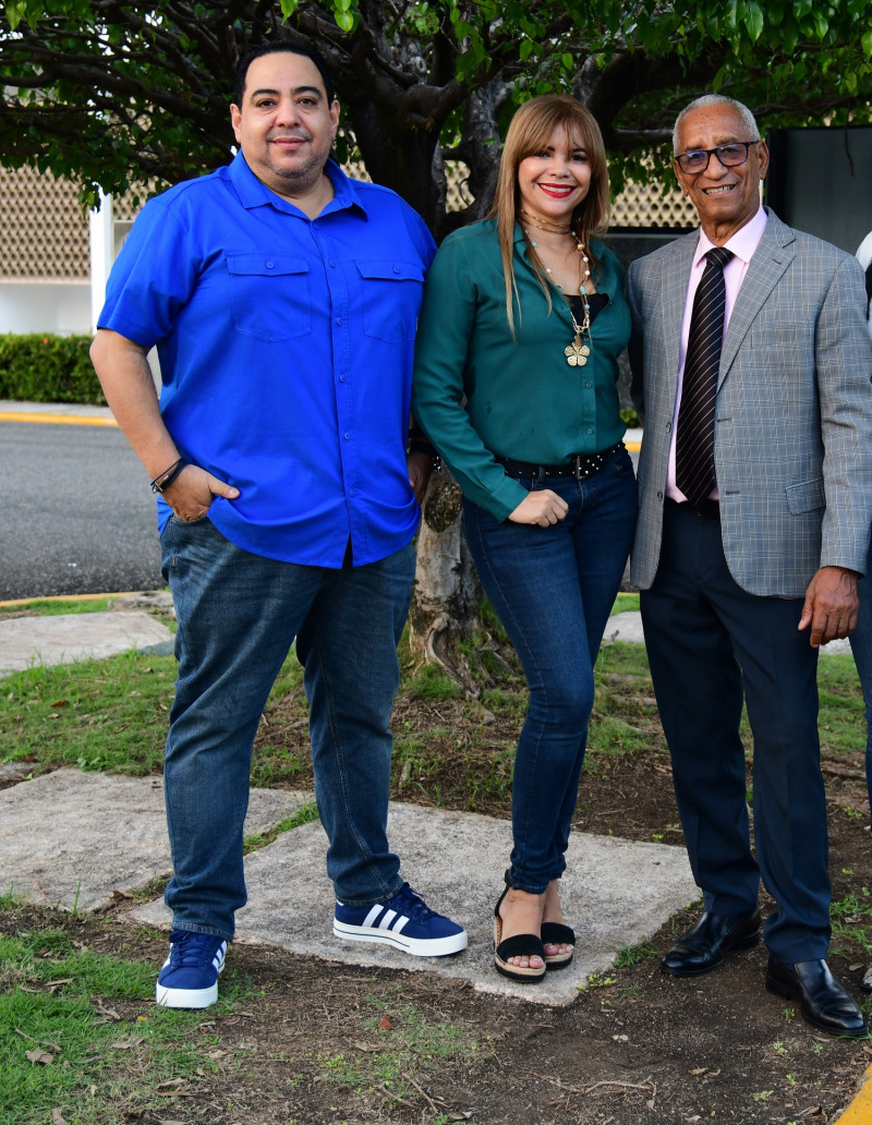 Carmelo Arce, Ingrid de la Rosa y José del Orbe.