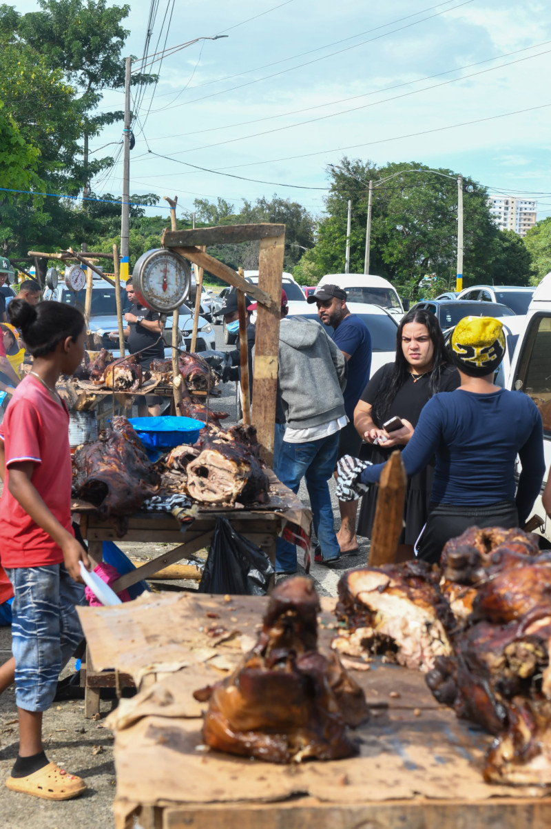 Venta de cerdo asado para Nochebuena