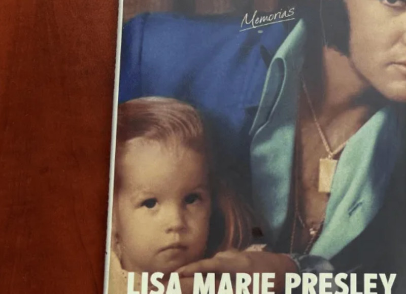 Lisa Marie recuerda episodios que la marcaron sobre abusos de parte de una de las parejas de su madre, cuando era una niña y que continuaron durante varios años.