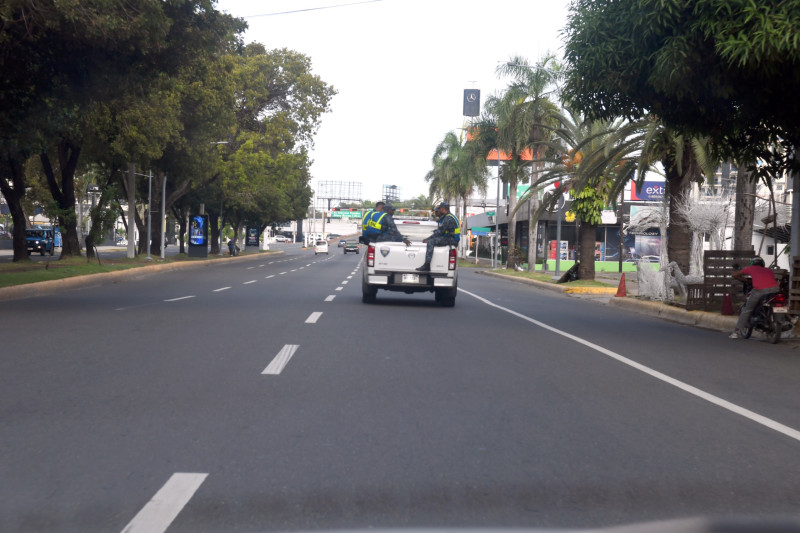 Agentes de la Policía Nacional durante operativo navideño.