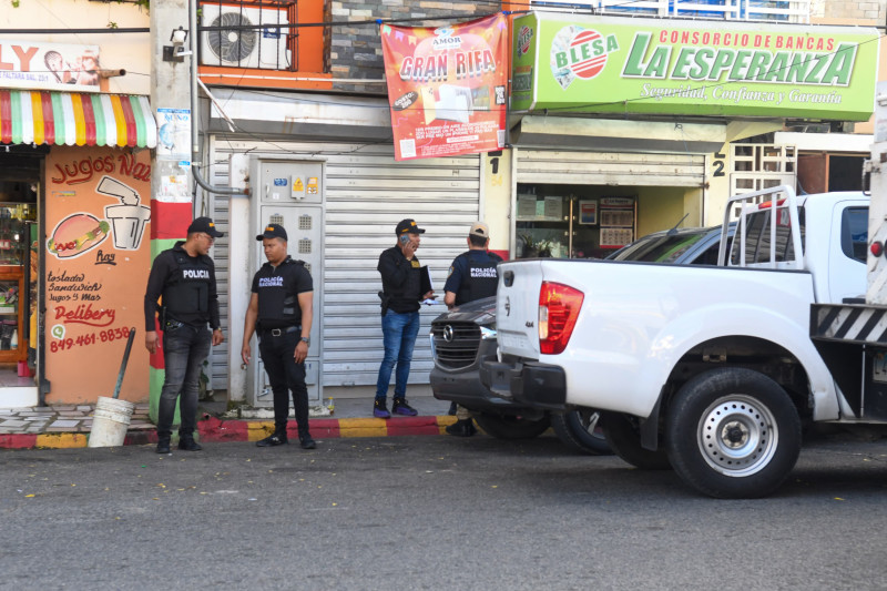 La Policía Nacional informó que el homicidio se originó por un accidente de motocicletas que desató un tiroteo en el barrio 27 de Febrero.