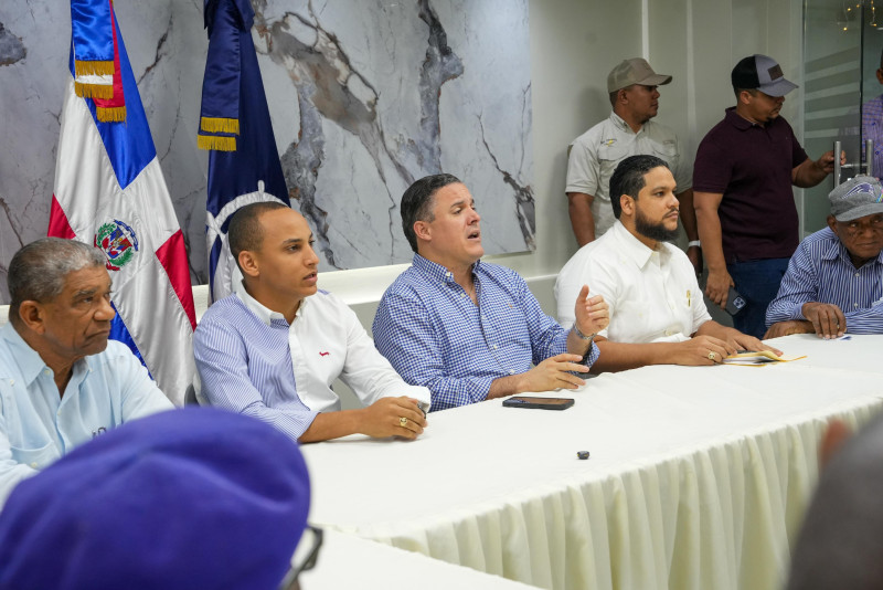 El director ejecutivo de Apordom, Jean Luis Rodríguez, encabezó el anuncio.