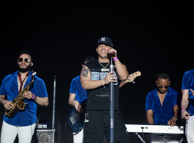 El Blachy en el segundo concierto de Aventura en el Estadio Olímpico