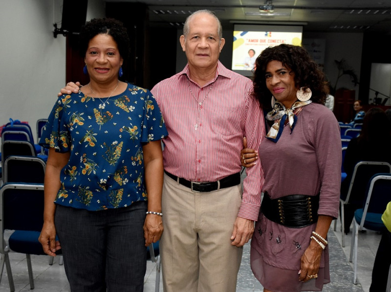 Celestina Pérez de Blanco, Sención Blanco y Griselda Paula.