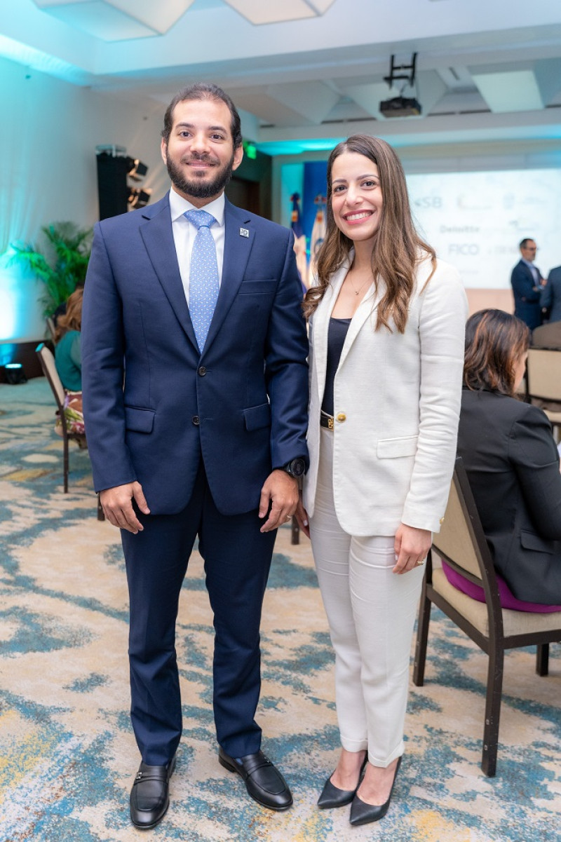 Víctor Baldera y Loraine Rodríguez.