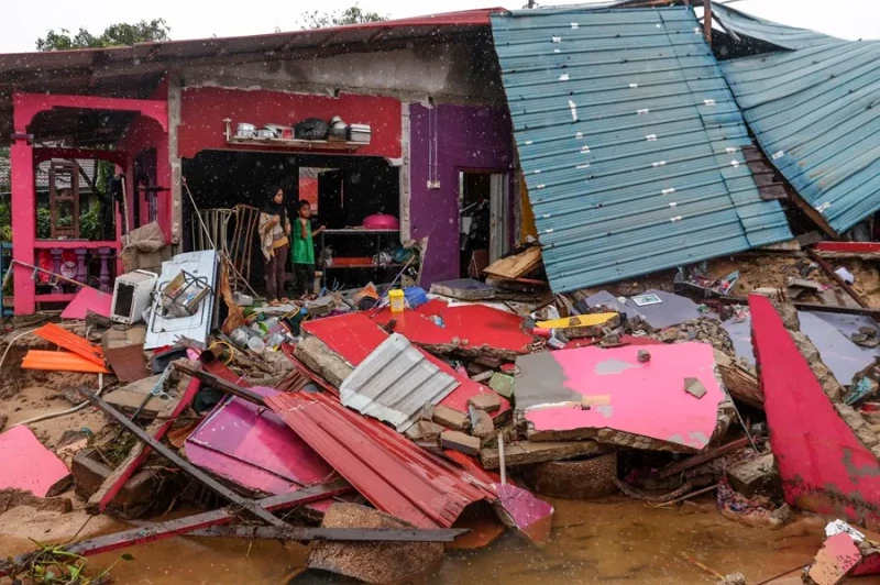 Varias personas afectadas por inundaciones en Malasia.