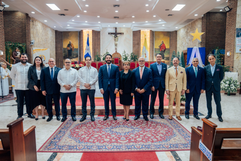 Héctor José Risek, Marilyn Rodríguez, Julio Enrique Caminero, Luis José Jiménez, Ernesto Bournigal, Francisco A. Torres, Kirsis Jáquez, Eduardo Grullón, Alvin Martínez, Henry Fuentes. José Martí y Lucas Gaitán.