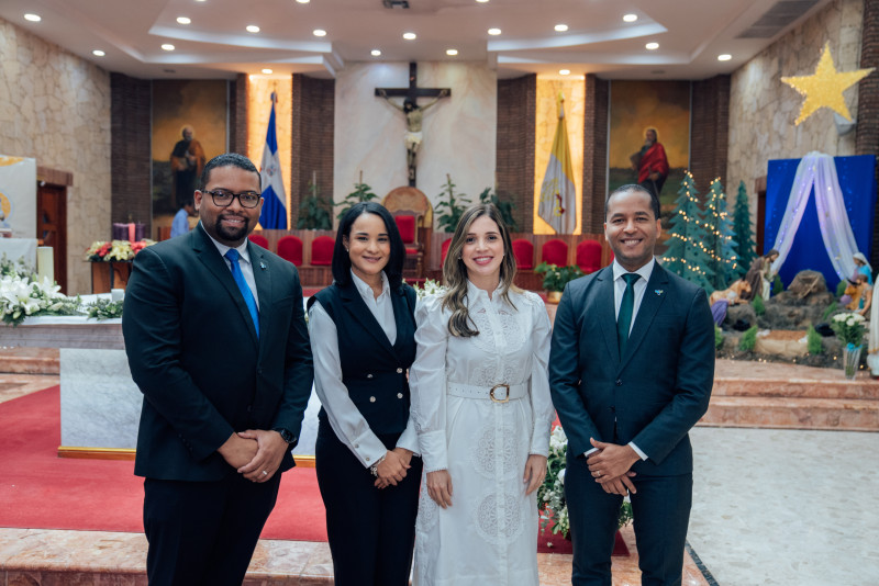 Juan Manuel Pérez, Zoila Martínez, Arianny Pérez y Rothen de León.