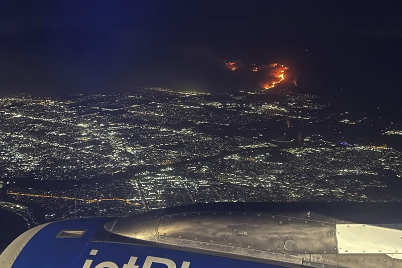 incendios forestales desde un vuelo de JetBlue