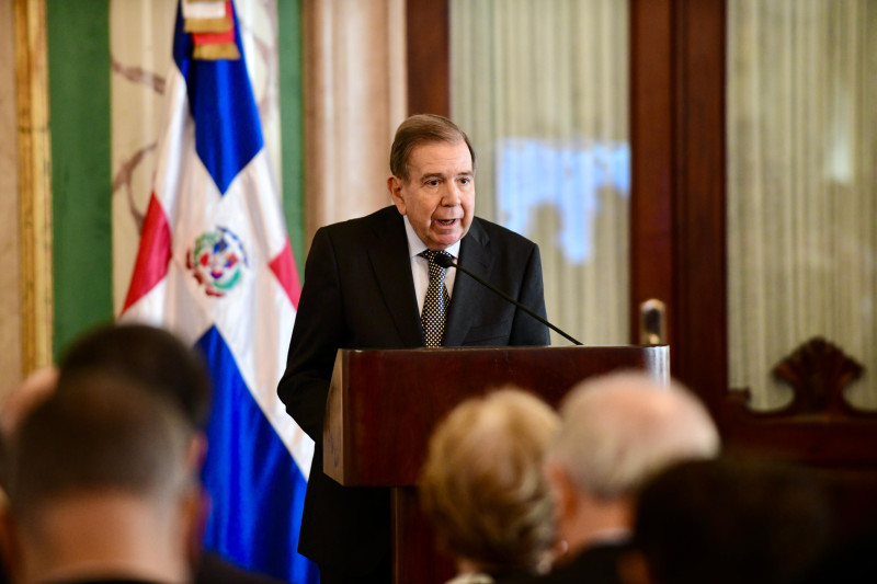 Edmundo González dijo "nos vemos pronto en Venezuela", durante su discurso en el Palacio Nacional.