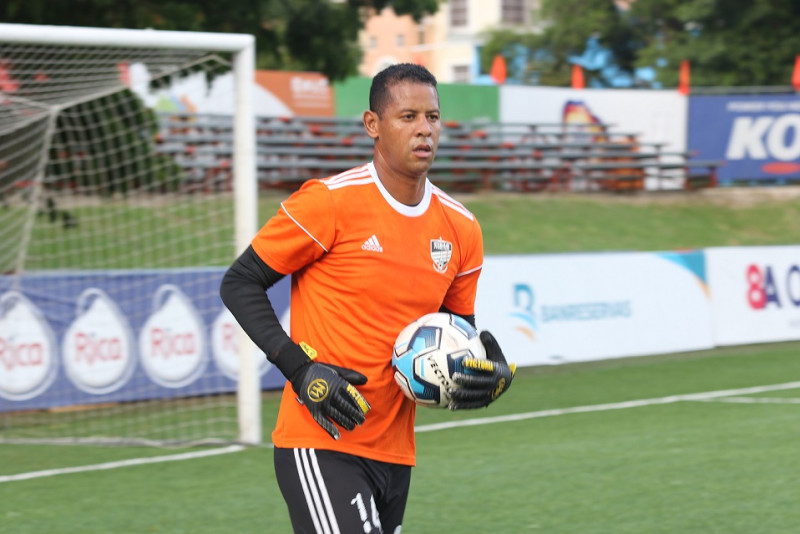 Miguel Lloyd seguirá en la portería del Cibao FC en la temporada 2025-26 de la Liga Dominicana de Fùtbol.