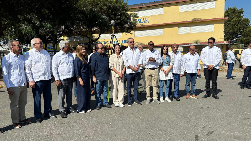 El presidente Luis Abinader, encabezó el acto de lanzamiento del proyecto para la entrega de títulos de propiedad.