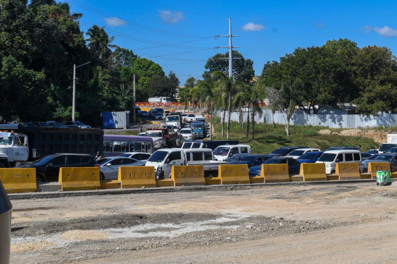 Tapones persisten en cruce de la Isabel Aguiar y la prolongación 27 en Pintura