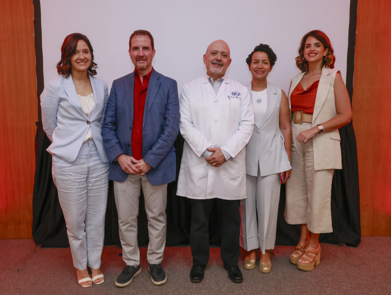 Delza Canto, Gabriel Magariños, Víctor Pou, Solange Reynoso y Alina Hernández.