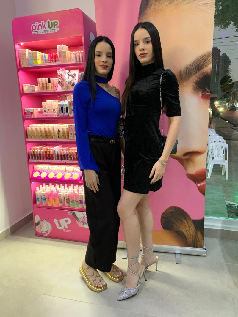 Angelibel y Yuribel Reina