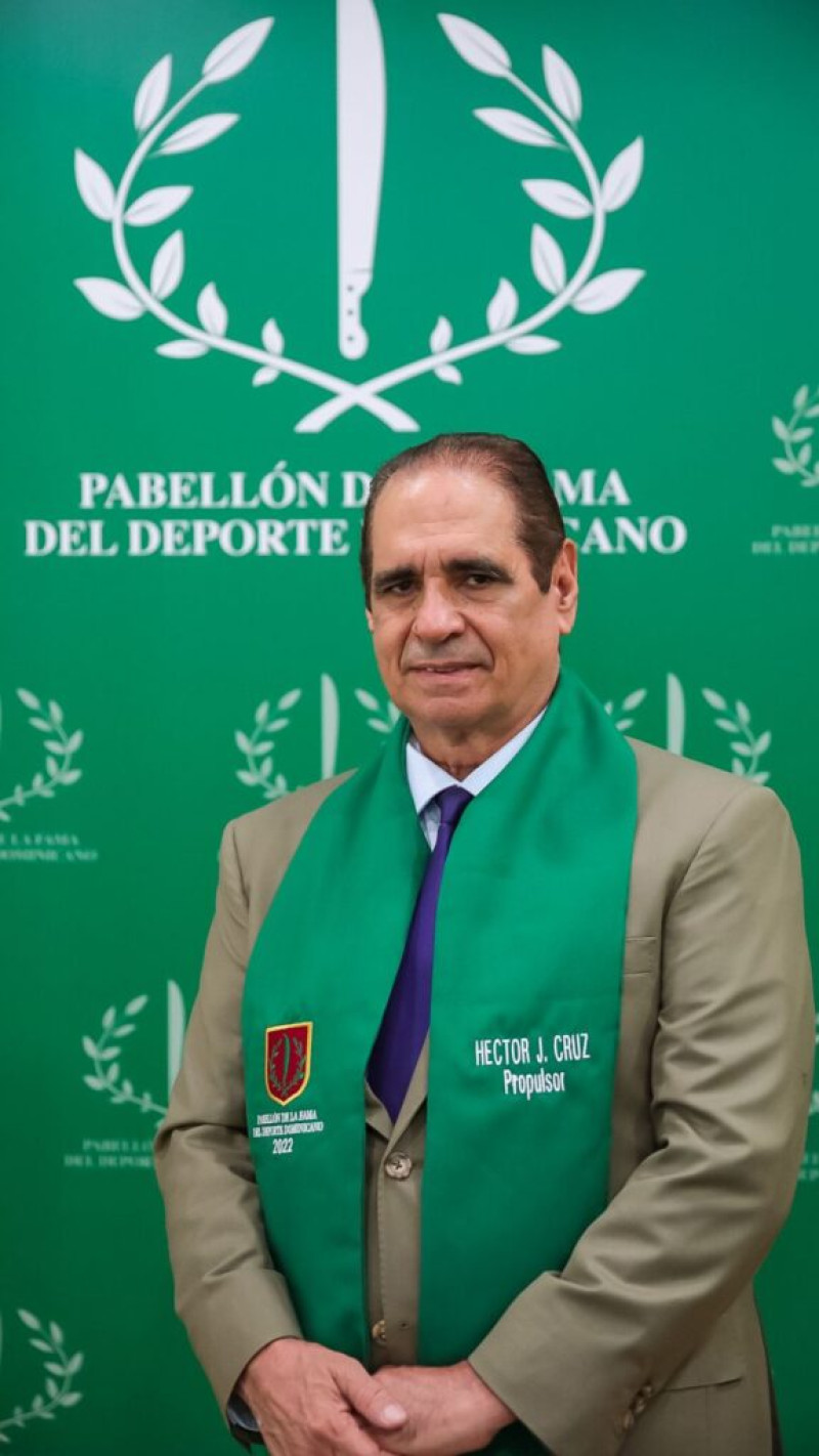 Héctor J. Cruz, editor deportivo de LISTIN DIARIO e inmortal del Deporte.