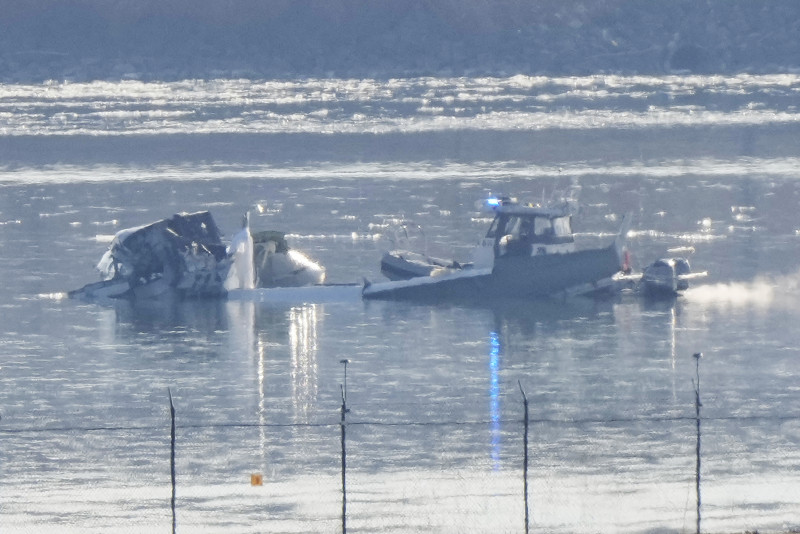 restos del avión en el río Potomac