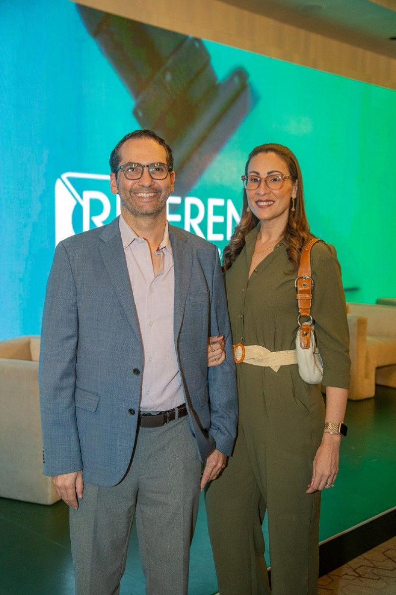 Adalberto González y Larissa Lembert.