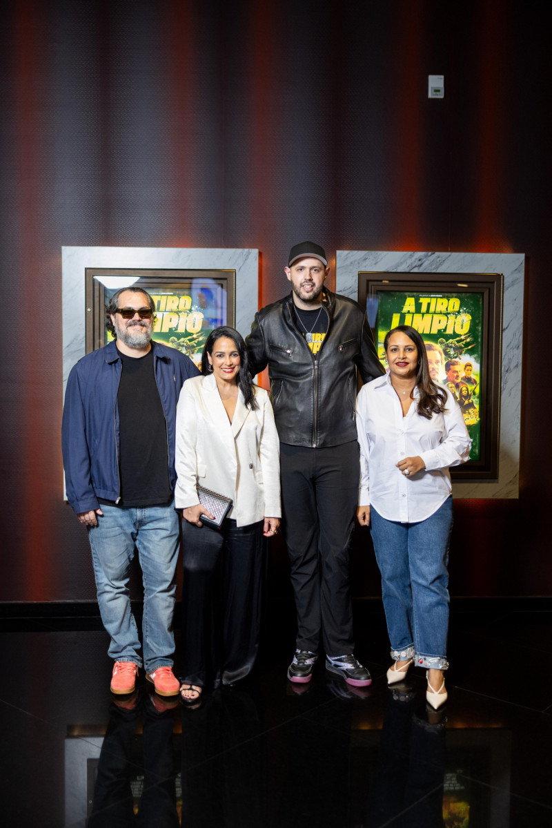 Ricardo Bardelino, Celines Toribio, Jean Guerra y Zumaya Cordero durante la presentación de un avance de "A tiro limpio".