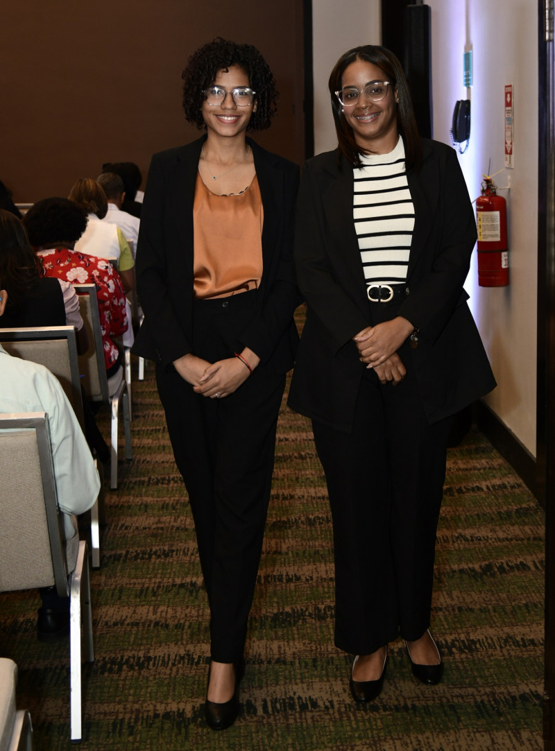 Katherine Martínez y Ana Camilla Rivas.