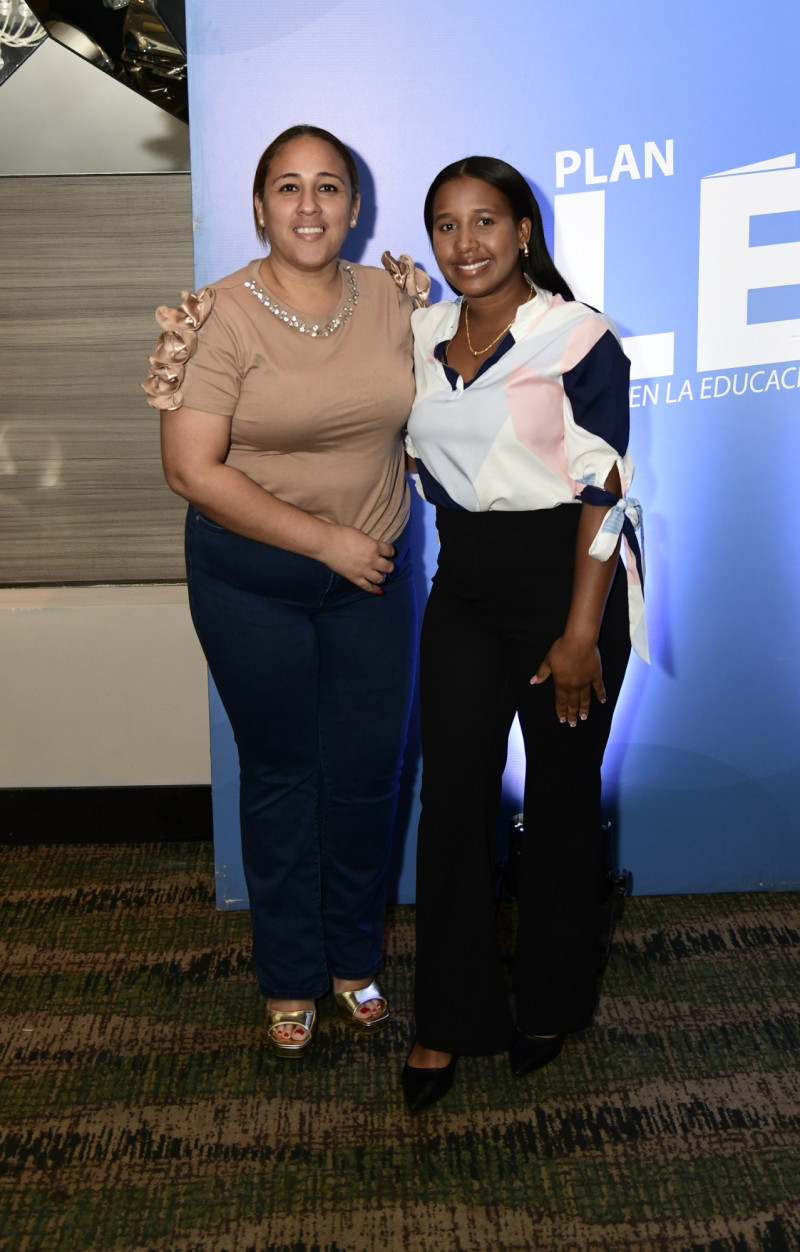 Yanira Jiménez y Daniella Magallanes.