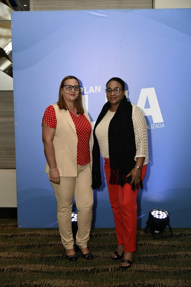 Claudia Gómez y Fanny Pimentel.